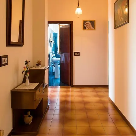House With 5 Bedrooms In With Furnished Garden And Wifi 18 Km From The Beach