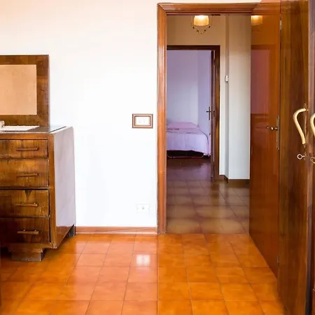 Ferienhaus House With 5 Bedrooms In With Furnished Garden And Wifi 18 Km From The Beach