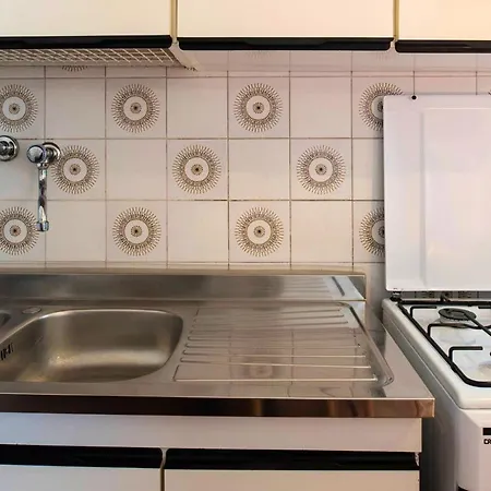 House With 5 Bedrooms In With Furnished Garden And Wifi 18 Km From The Beach *