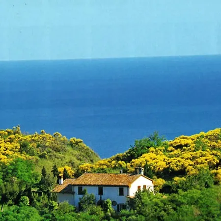 Ferienhaus House With 5 Bedrooms In With Furnished Garden And Wifi 18 Km From The Beach *
